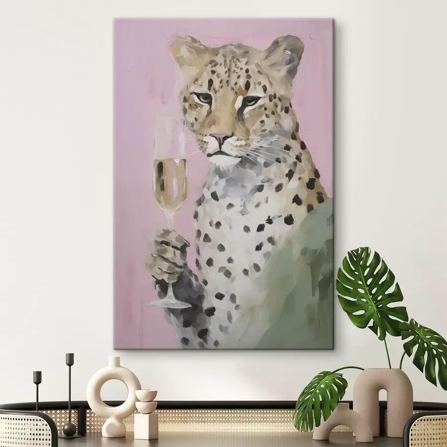 Fototapete Gemälde, das einen Leoparden mit einem Glas in der Pranke zeigt s49511