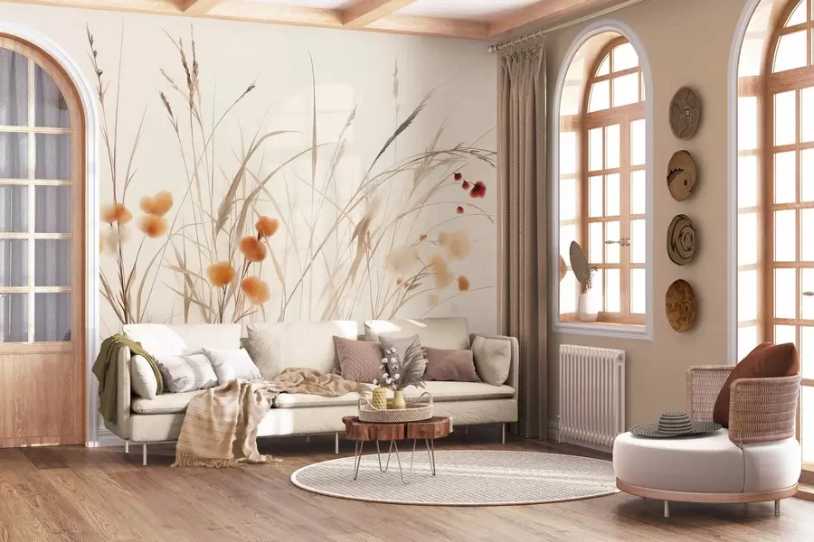 Fototapete Hohe Gräser und kleine orangefarbene Wildblumen vor einem blassen Hintergrund, strukturierter Boho-Stil w09902