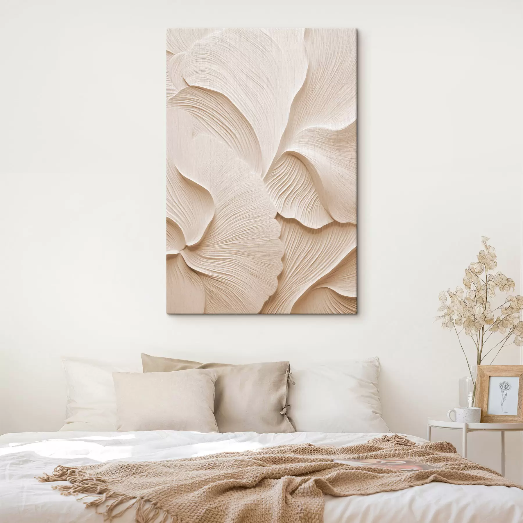 Fototapete Mehrschichtige, cremefarbene Blätter, die abstrakte Blumenformen bilden – strukturierte Kunst s49770