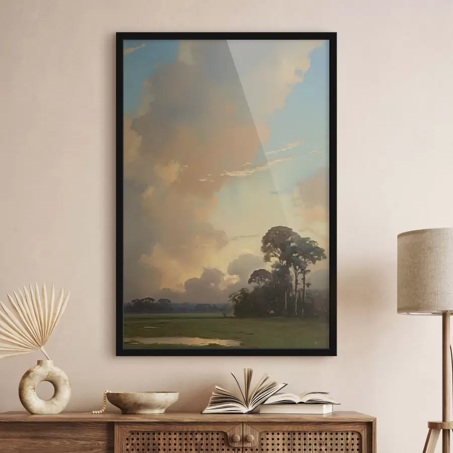 Fototapete Eine Landschaft mit einer Wiese und Bäumen in der Ferne, bewölkter Himmel f49774