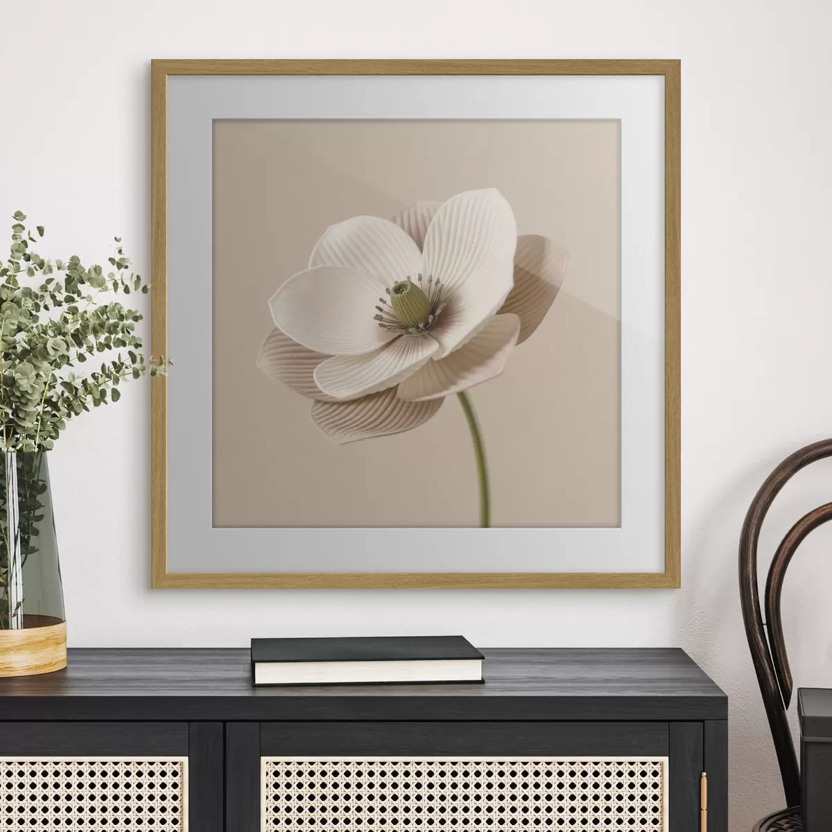 Poster Blume mit strukturierten Blütenblättern in Beigetönen im minimalistischen Stil f49719