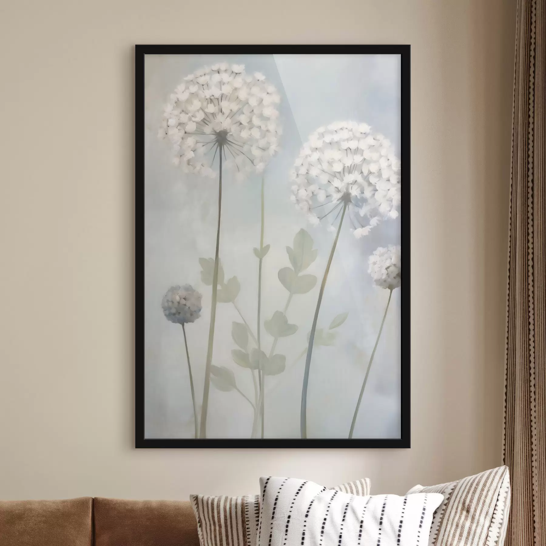 Fototapete Weiße Löwenzahnblüten mit grünen Blättern vor einem zartblauen und weißen Hintergrund f50212