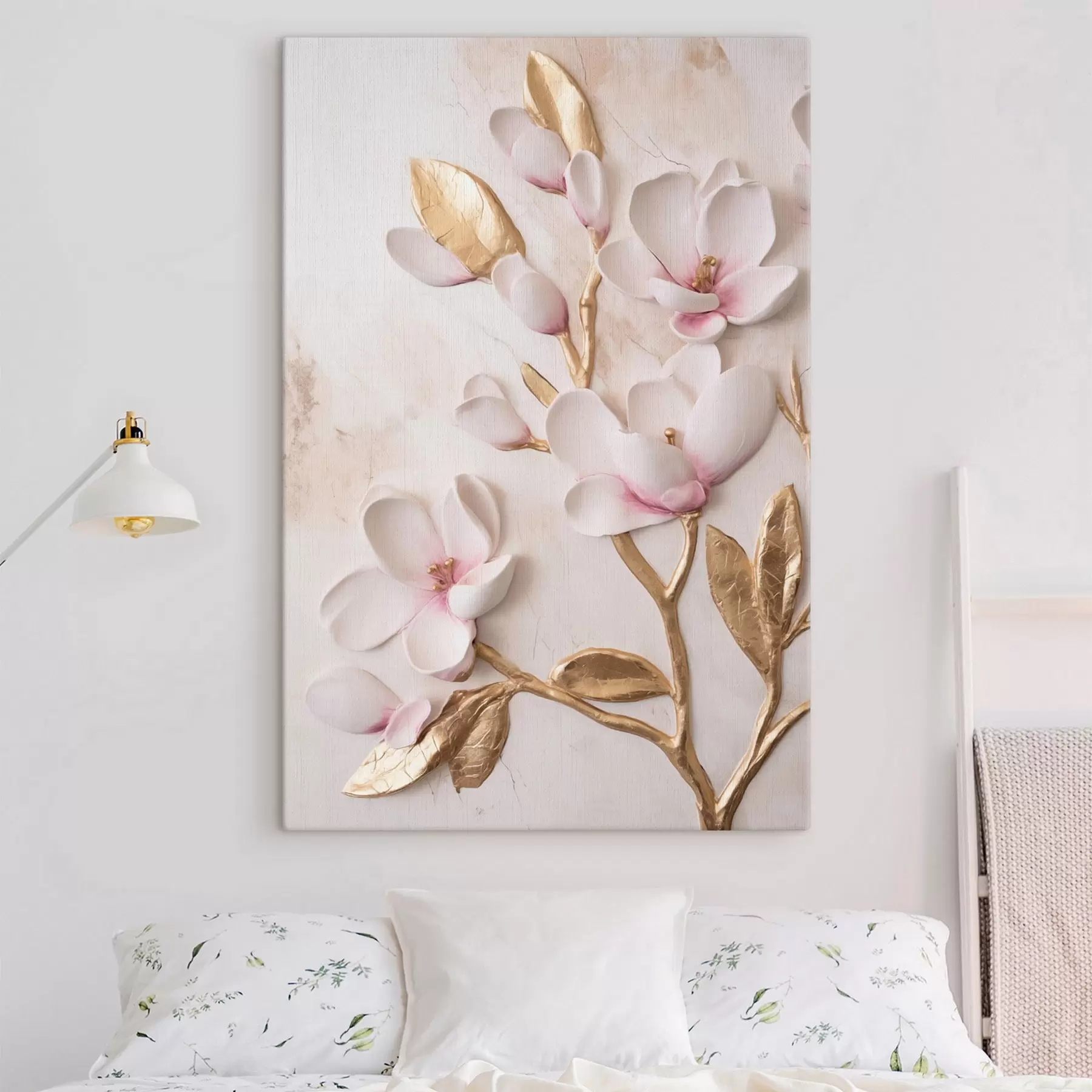 Fototapete Strukturierte, zartrosa Magnolienblüten mit gelben Akzenten s50230