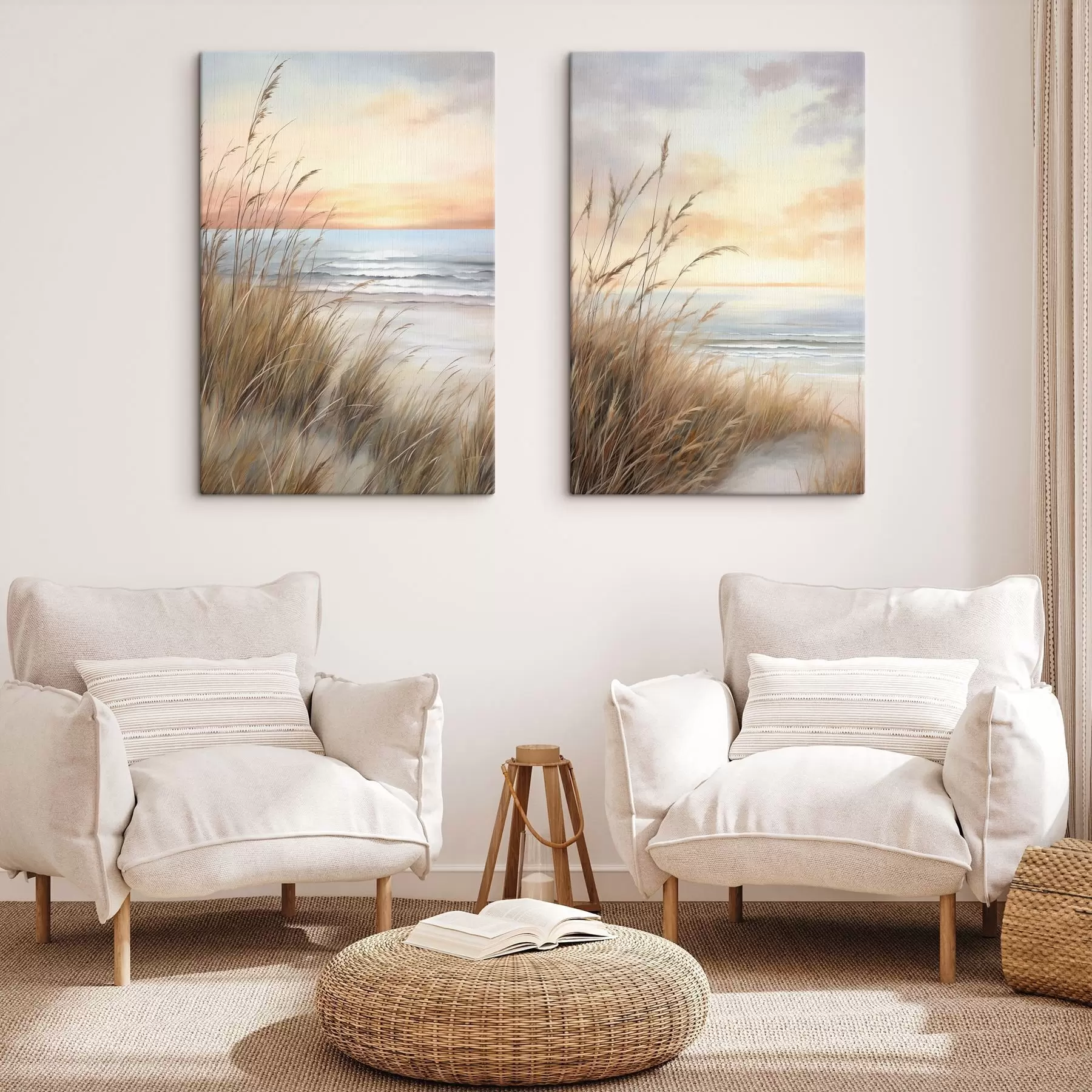 Fototapete Hohes, trockenes Gras im Vordergrund, dahinter ein Strand und das Meer, sanfter Sonnenuntergang in Pastelltönen m30838