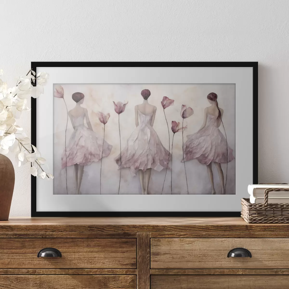Poster Drei weibliche Figuren in rosa Kleidern inmitten von Blumen f50582