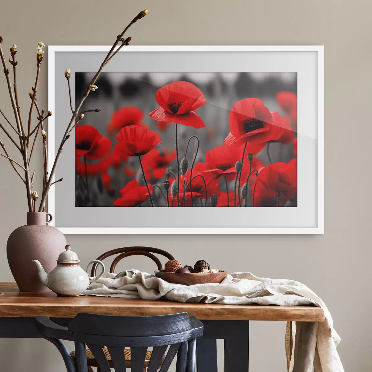 Poster Leuchtend rote Mohnblumen vor einem einfarbigen Hintergrund f50584