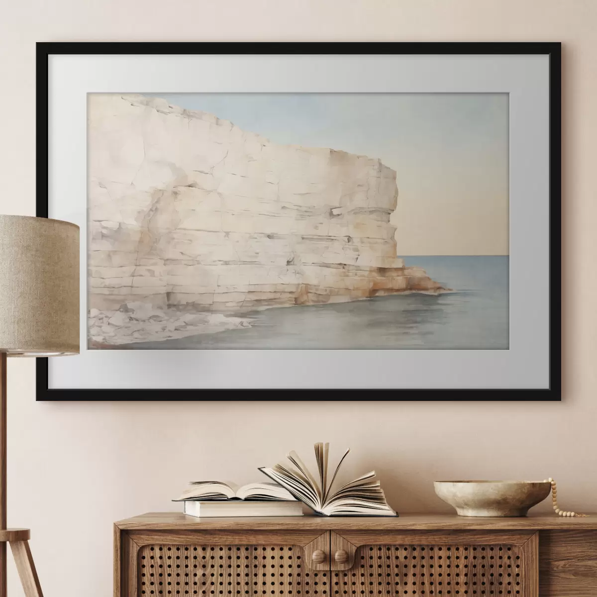 Poster Blasse Küstenklippe über einem ruhigen Meer f50587