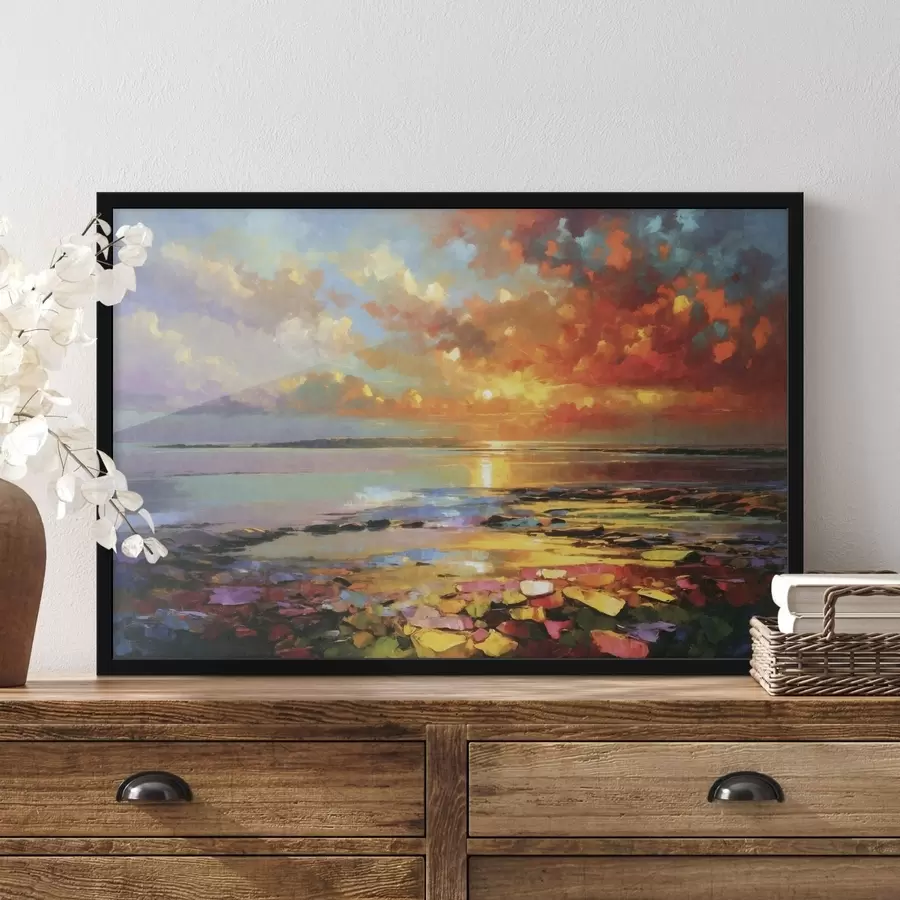 Fototapete Ein farbenprächtiger Sonnenuntergang über dem Wasser und einer felsigen Küste f50591
