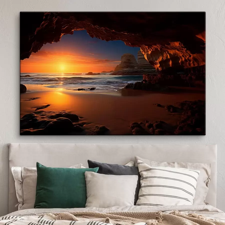 Fototapete Sonnenuntergang am Meer, eingerahmt von einer felsigen Höhle s50594