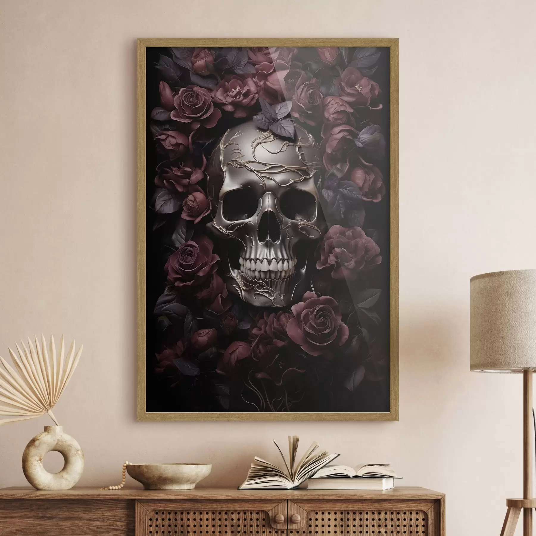 Fototapete Geheimnisvolles Schädelrelief in burgunderroten Rosen f50914