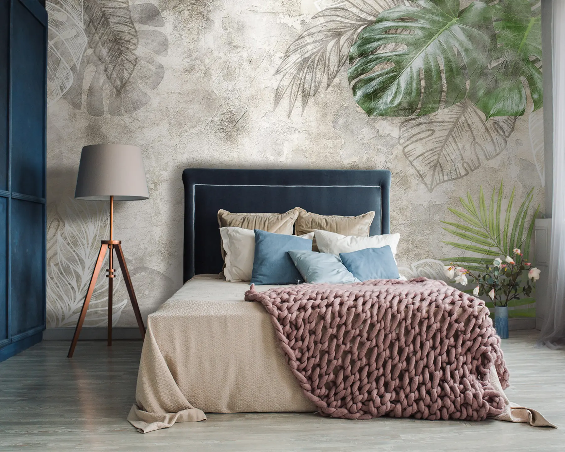 Fototapete Tropenblätter an einer gealterten Wand u93964