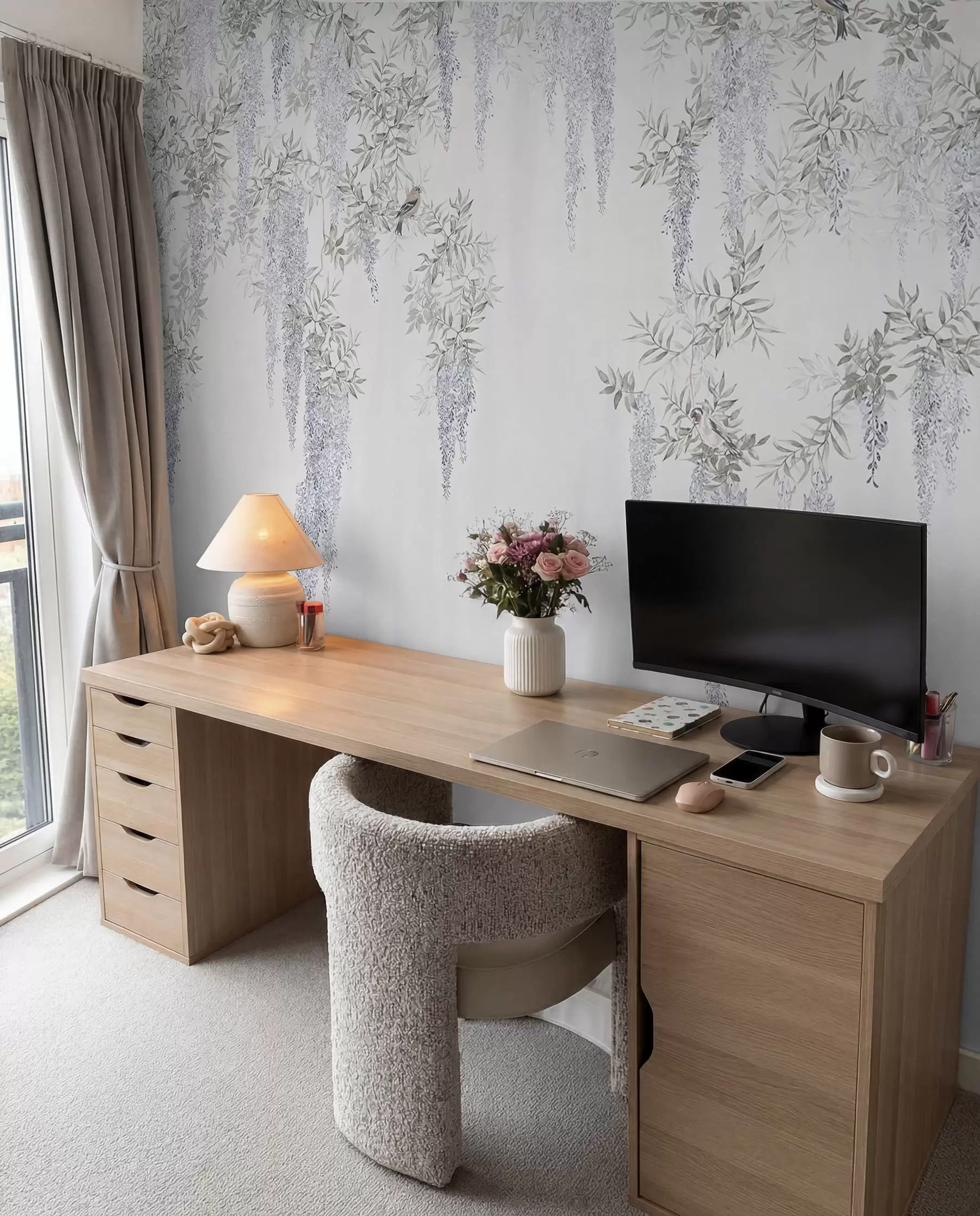 Fototapete Blumen aus Glyzinien, Glyzinien, Minimalismus, Monochrom, Loft und japanischem Stil u96928